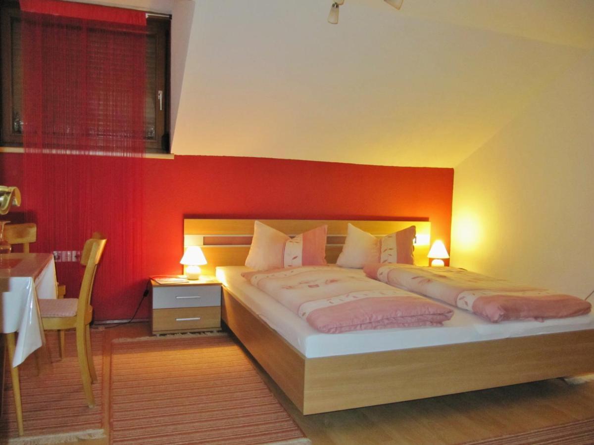 Haus Tannegg Bed & Breakfast เพทท์นอย อัม อาร์ลแบร์ก ภายนอก รูปภาพ
