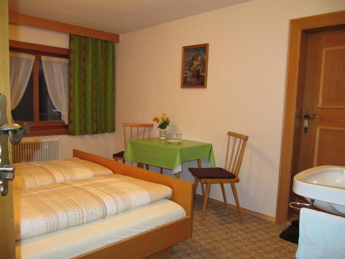 Haus Tannegg Bed & Breakfast เพทท์นอย อัม อาร์ลแบร์ก ภายนอก รูปภาพ